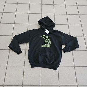 NWT Youth Unisex Size Large Gildan Michigan Peace Hoodie Black